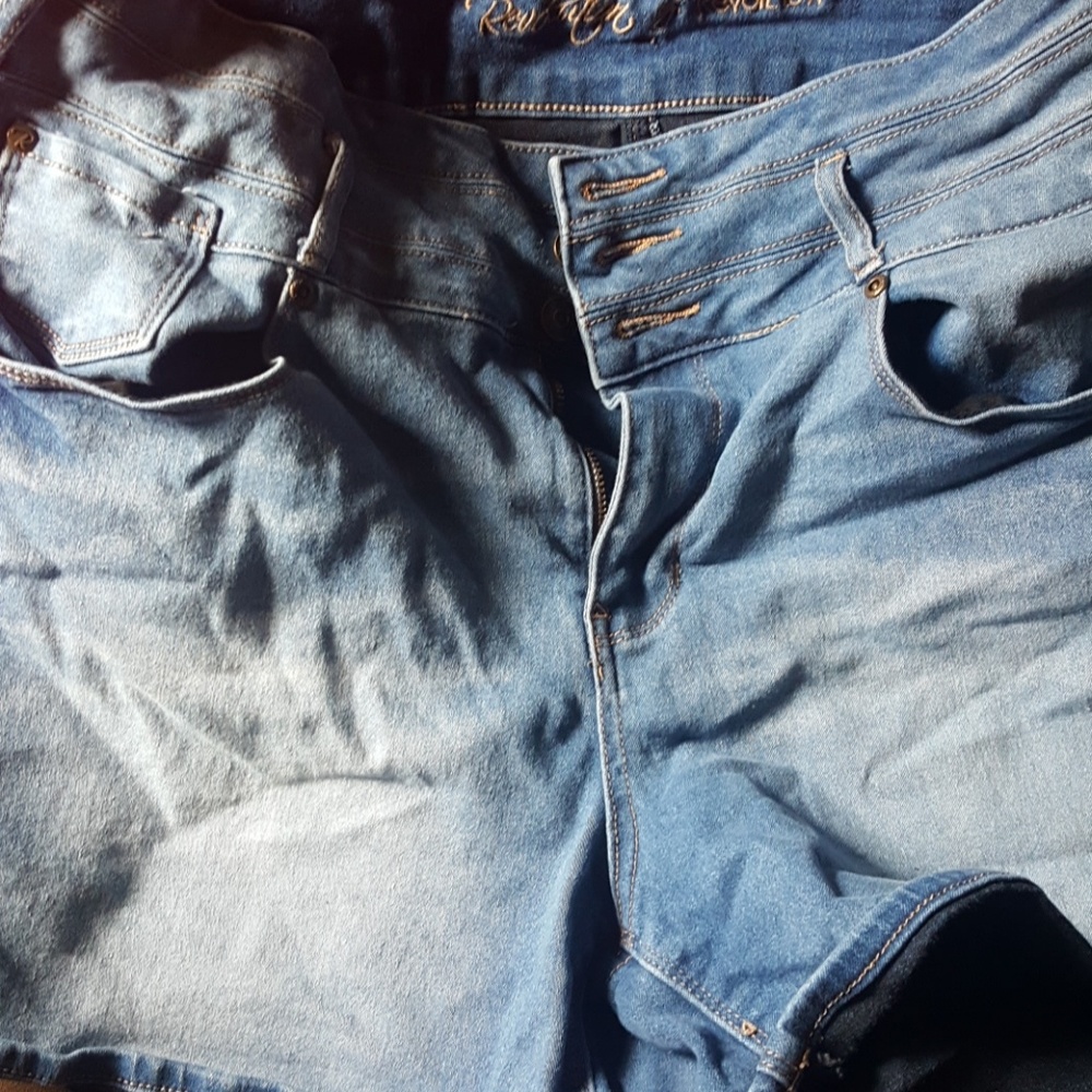Revolution and Revolt size 18w shorts